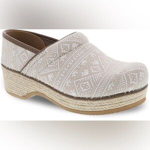 Dansko Jute Pro Canvas Beige Clogs Slip On Size 38 Professional Nurse Comfort